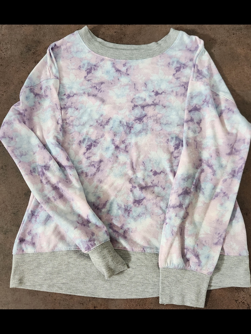 Splendid Pastel Tie-Dye Crewneck Sweater in Lavender and Light Blue